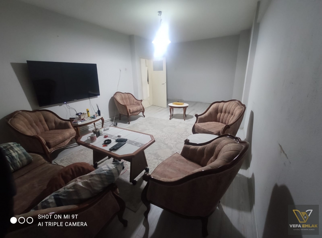 ESKİ BELEDİYE YAKINLARINDA 135 m2 SATILIK 3+1 DAİRE