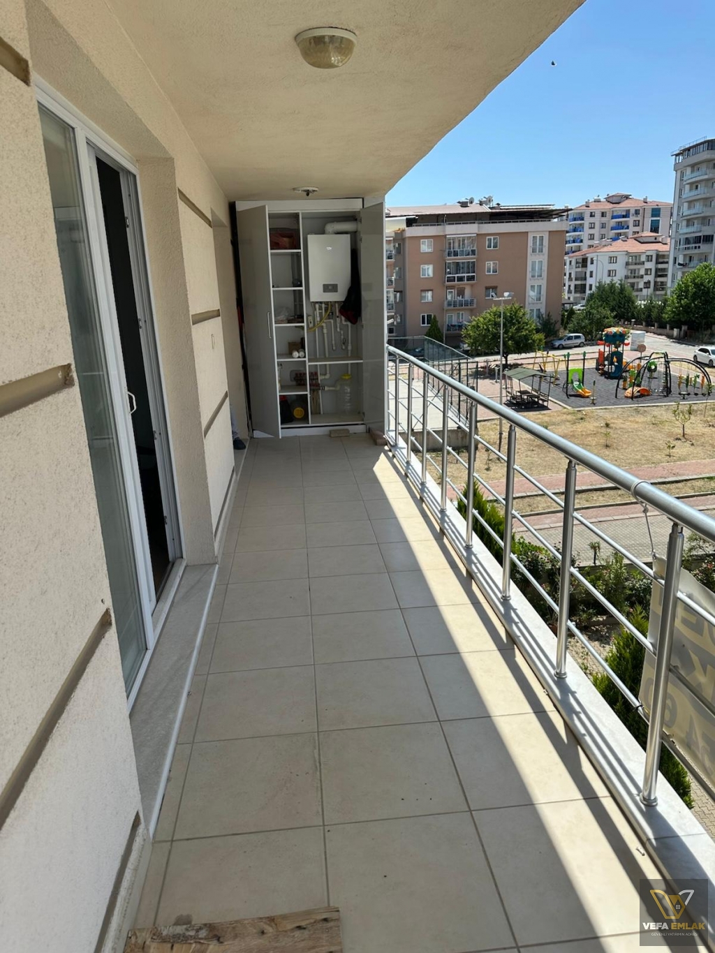 KEMALÖZ MAH.FİLE MARKET YAKININDA 125 m2 2+1 SATILIK DAİRE