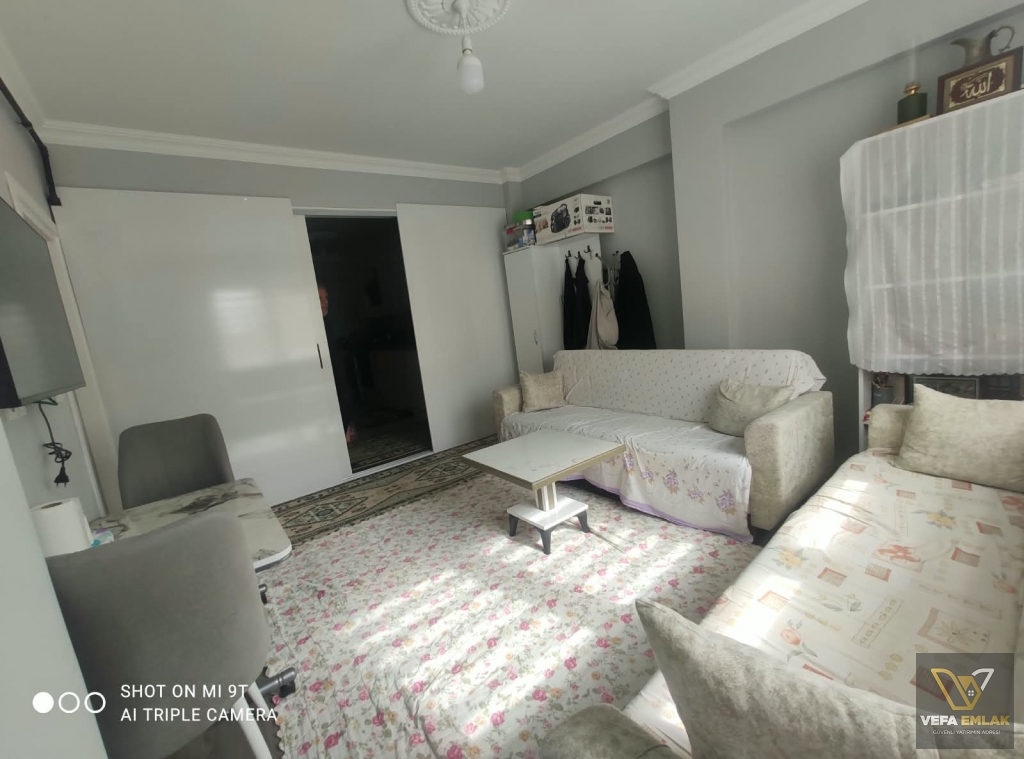ZÜMRÜT VE  YEŞİL CAMİ  ARASINDA SATILIK 2+1 FULL EŞYALI DAİRE