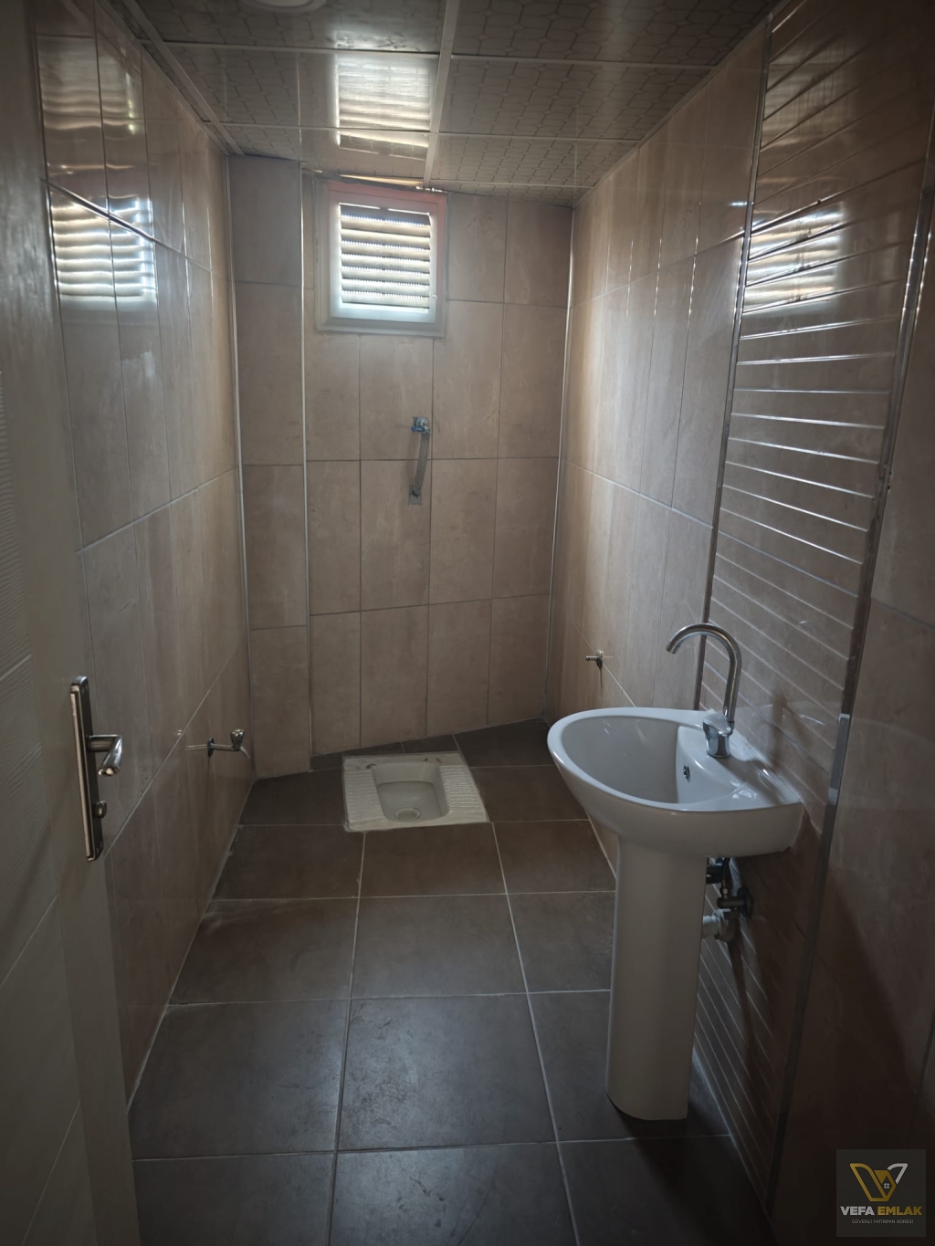 KARAAĞAÇ MAH.ZÜMRÜT CAMİ YAKINI 110 m2 SATILIK 2+1 DAİRE