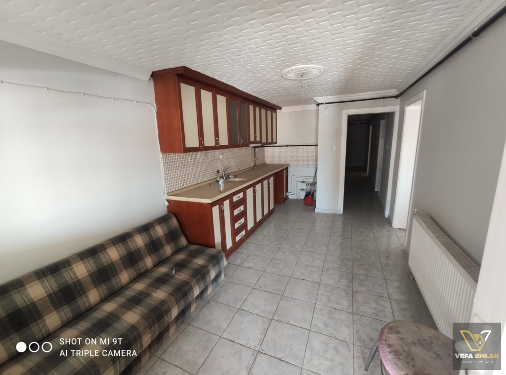 ÜNALAN  MAHALLESİ’NDE TERASLI 2+1 FIRSATI!