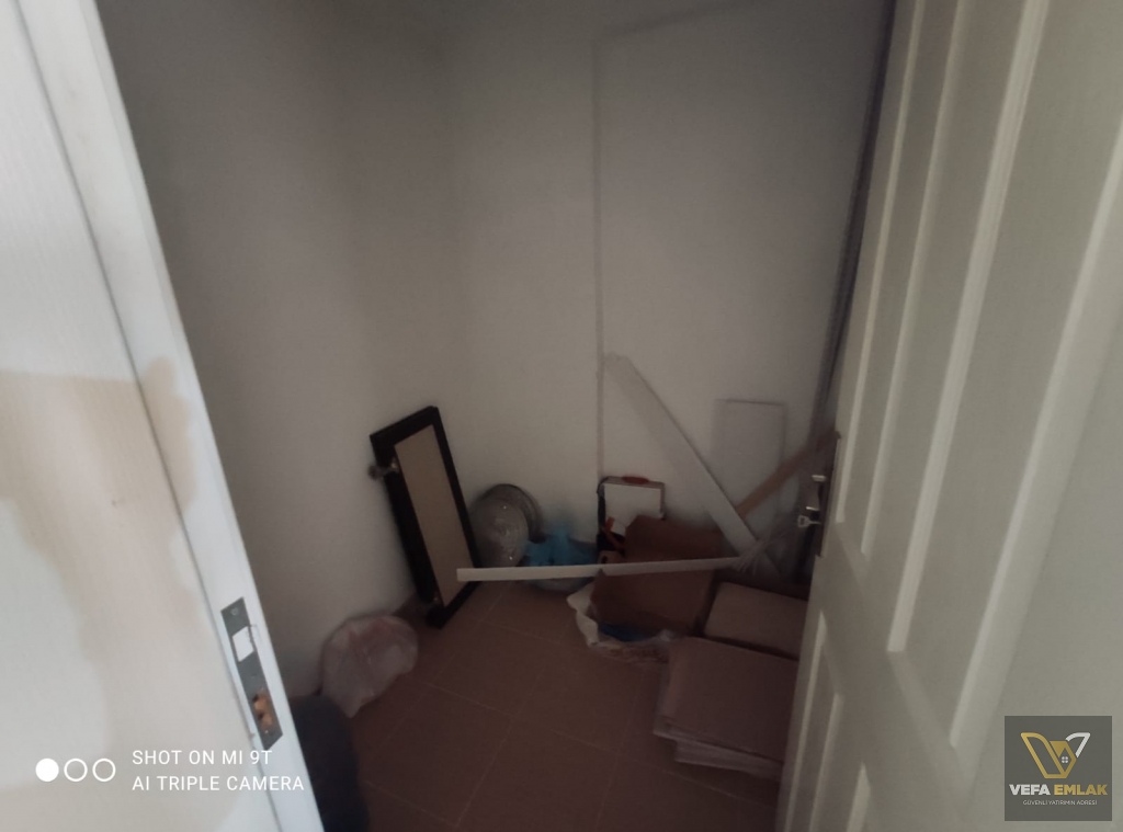 KEMALÖZ MAH.AYŞE ANA SAGLİK MSLK.LİSESİ YAKININDA SATILIK 3+1 DAİRE