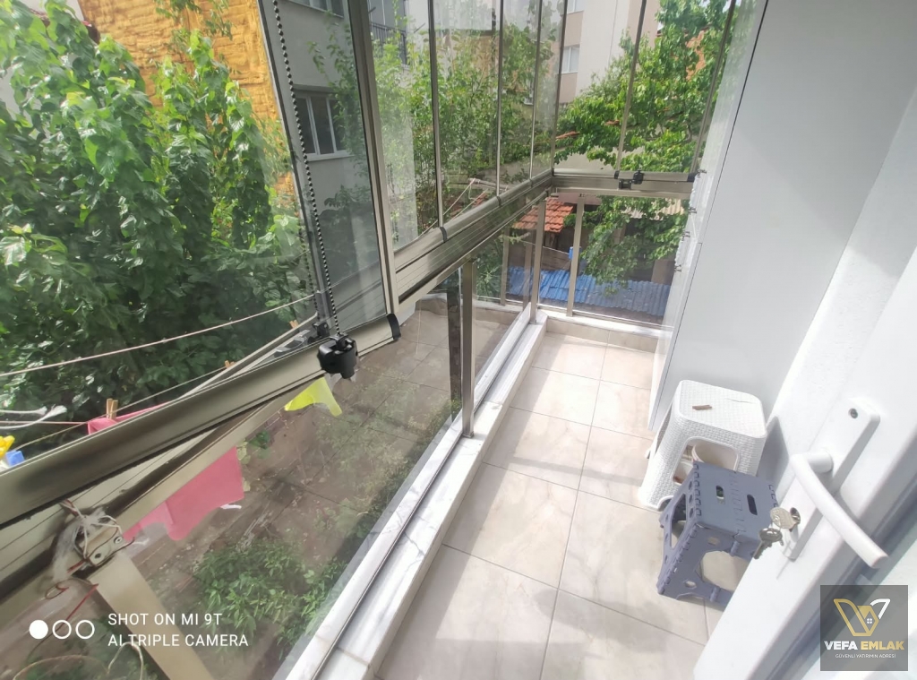 ZÜMRÜT VE  YEŞİL CAMİ  ARASINDA SATILIK 2+1 FULL EŞYALI DAİRE