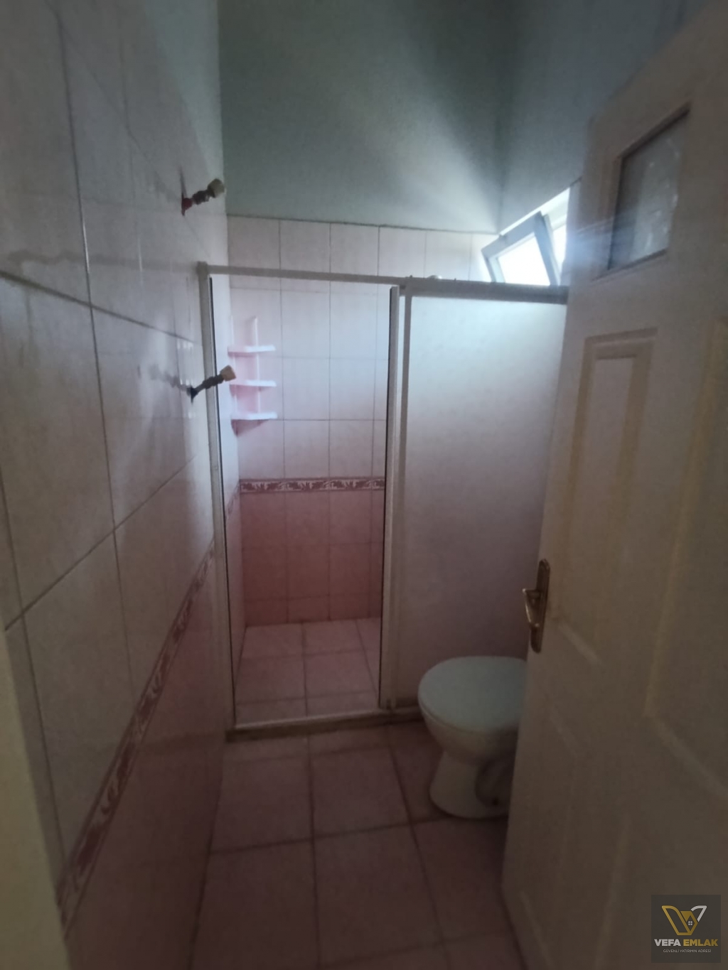 ATATÜRK MAHALLESİ LALELİ CAMİİ YAKINI KİRALIK 2+1