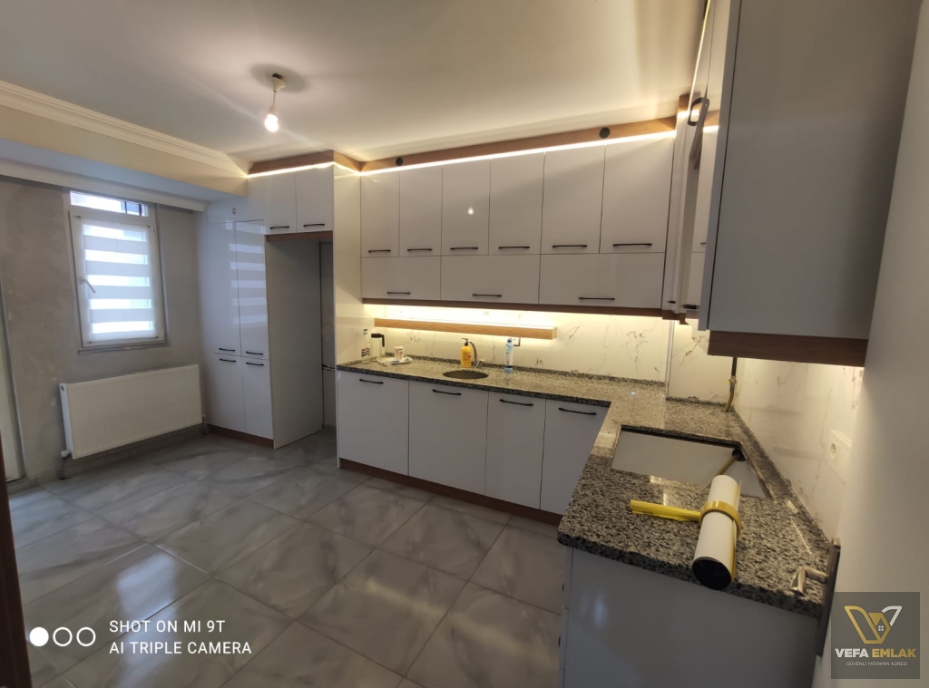 KEMALÖZ MAHALLESİ ARTUN SİTESİ YAKINI SATILIK 2+1 DAİRE...