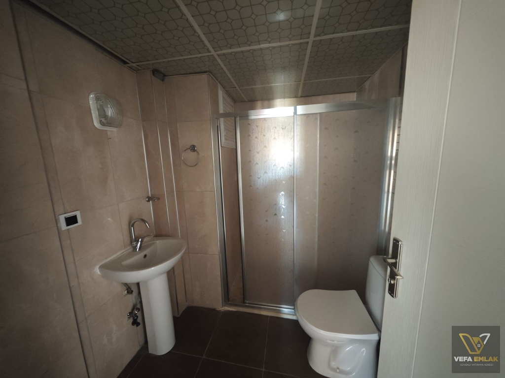 KARAAĞAÇ MAH.ZÜMRÜT CAMİ YAKINI 110 m2 SATILIK 2+1 DAİRE