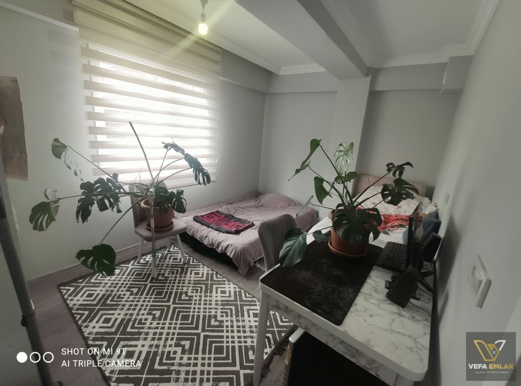 ZÜMRÜT VE  YEŞİL CAMİ  ARASINDA SATILIK 2+1 FULL EŞYALI DAİRE