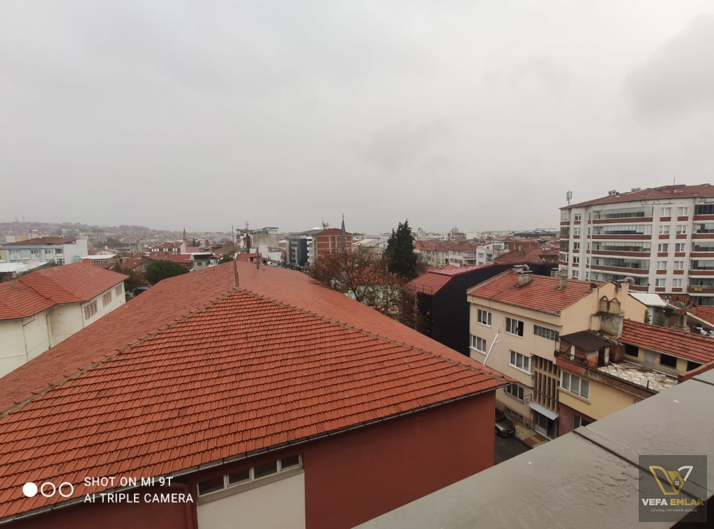 BİR EYLÜL İLK ÖGRETİM OKULU YAKININDA SATILIK 2+1 ( 95 m2 )APART