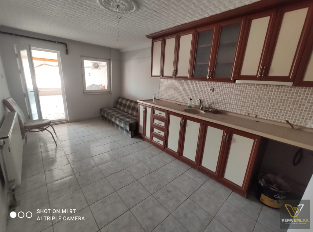 ÜNALAN  MAHALLESİ’NDE TERASLI 2+1 FIRSATI!