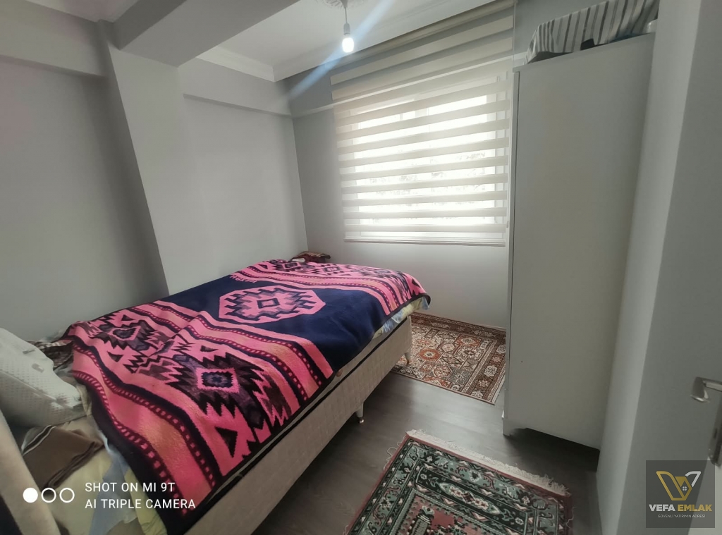 ZÜMRÜT VE  YEŞİL CAMİ  ARASINDA SATILIK 2+1 FULL EŞYALI DAİRE