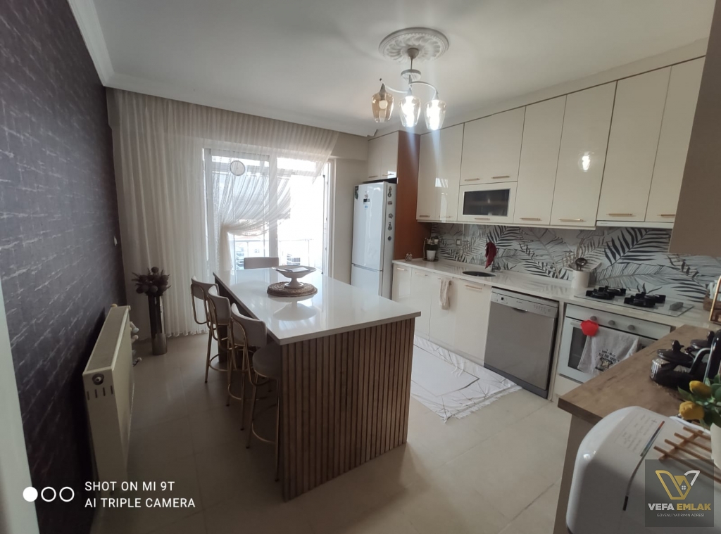 KEMALÖZ MAH.TAKVA CAMİİ YAKININDA 145 m2 3+1 SATILIK LÜKS DAİRE