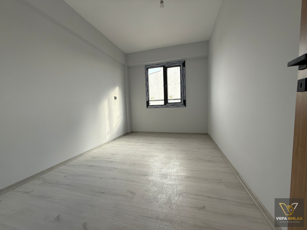 YENİ BELEDİYE KARŞISINDA KİRALIK SIFIR EŞYALI 2+0 APART