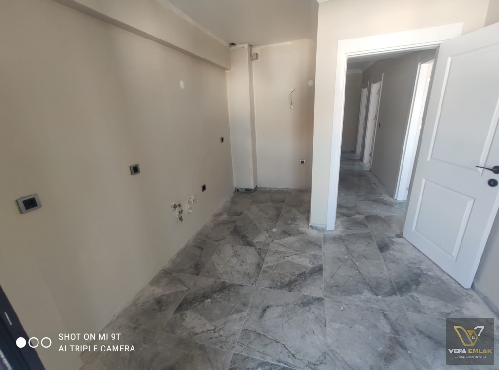 ATATÜRK MAHALLESİ BESİM ATALAY OKULU YAKININDA SATILIK 2+1 DAİRE