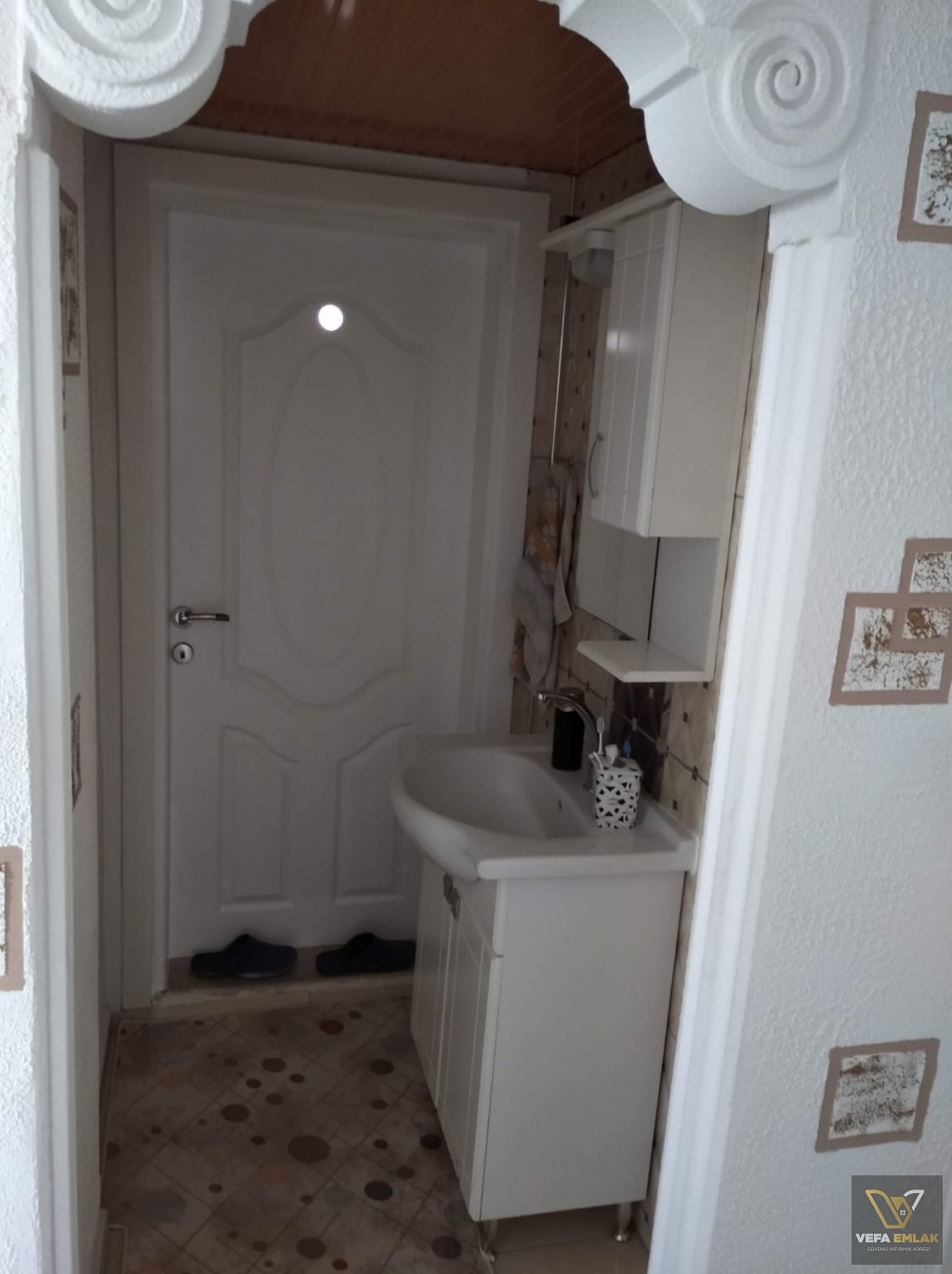LALELİ CAMİİ CİVARINDA ULTRA LÜKS MÜSTAKİL( 338 m2)SATILIK BİNA