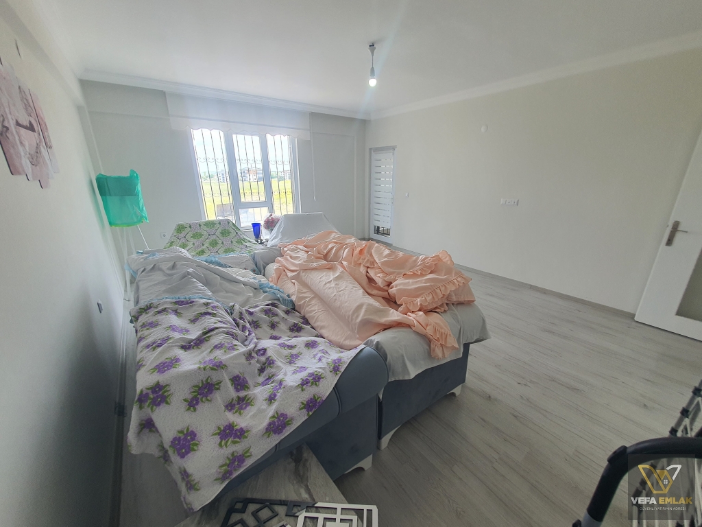 ATATÜRK MAHALLESİ BESİM ATALAY OKULU YAKINLARINDA 140 m2 3+1 SATILIK DAİRE