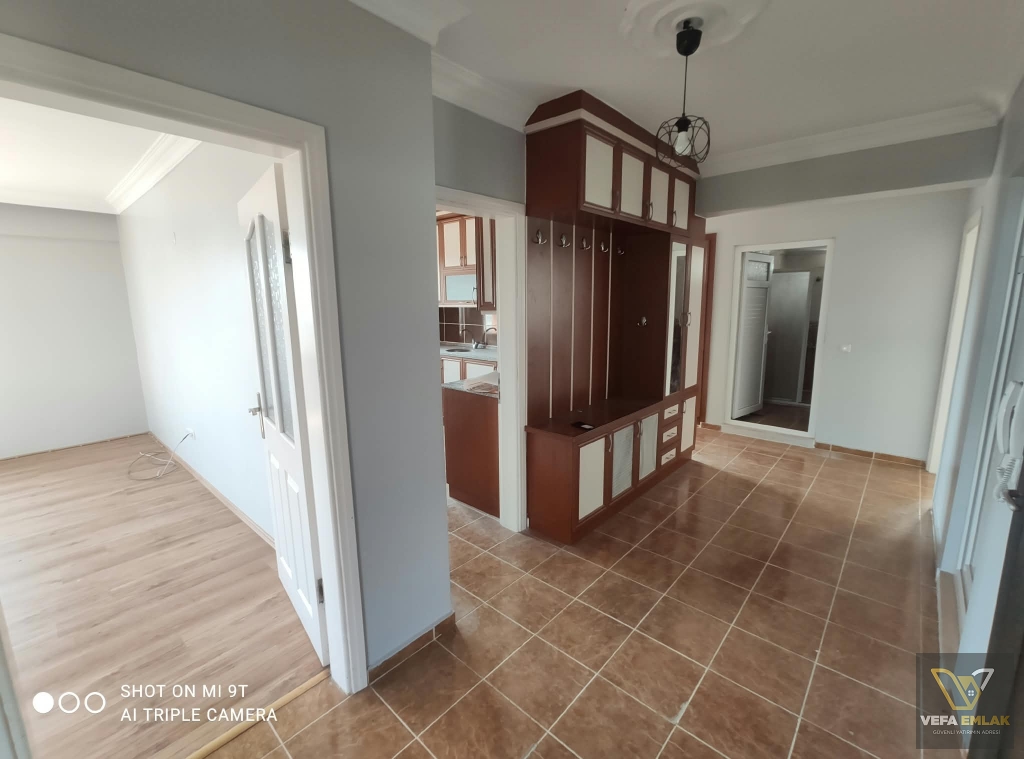 MAHMUT ÖZGÖBEK OKULU YAKININDA MUSTAKİL 3+1 144 m2 DAİRE
