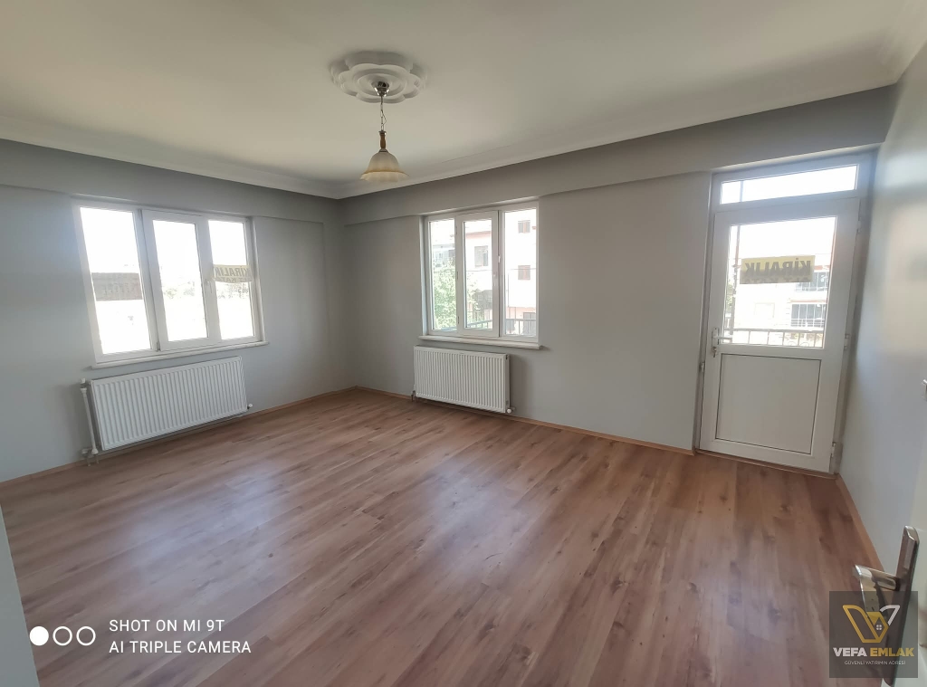 MAHMUT ÖZGÖBEK OKULU YAKININDA MUSTAKİL 3+1 144 m2 DAİRE