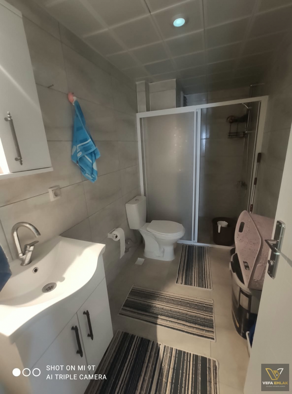 ZÜMRÜT VE  YEŞİL CAMİ  ARASINDA SATILIK 2+1 FULL EŞYALI DAİRE