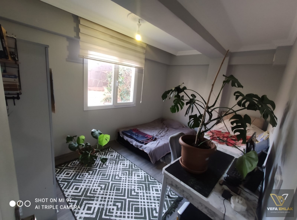 ZÜMRÜT CAMİİ VE YEŞİL CAMİİ ARASINDA FUL EŞYALI 2+1 SATILIK DAİRE