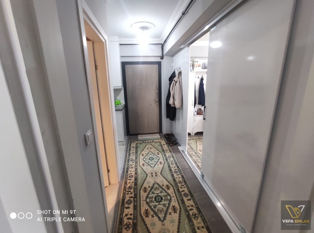 ZÜMRÜT CAMİİ VE YEŞİL CAMİİ ARASINDA FUL EŞYALI 2+1 SATILIK DAİRE