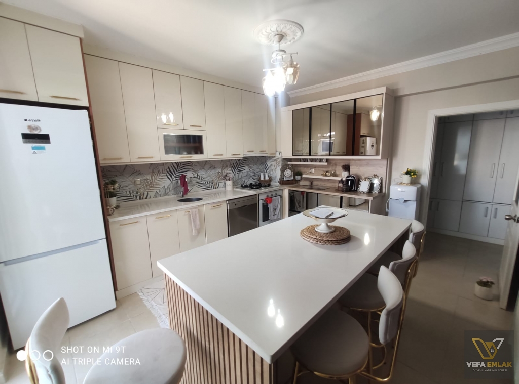 KEMALÖZ MAH.TAKVA CAMİİ YAKININDA 145 m2 3+1 SATILIK LÜKS DAİRE