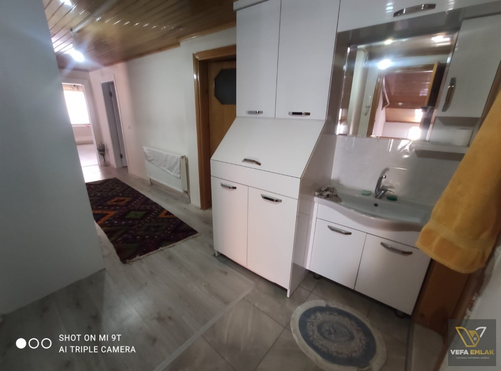 DİKİLİTAŞ MAH.SAYAR MARKET YAKININDA EŞYALI KİRALIK 3+1 DAİRE