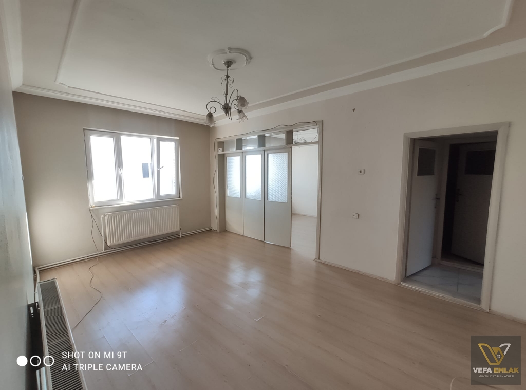 DİKİLİTAŞ MAHALLESİ SAYAR AVM. YAKININDA KİRALIK 3+1 DAİRE...