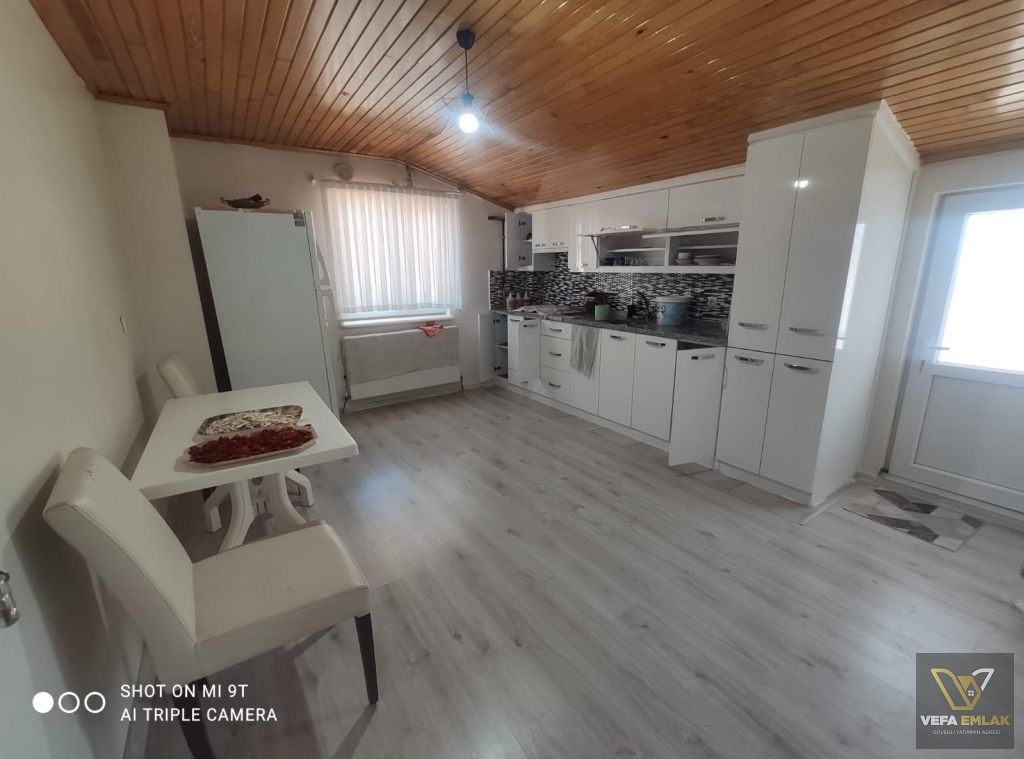 DİKİLİTAŞ MAH.SAYAR MARKET YAKININDA EŞYALI KİRALIK 3+1 DAİRE