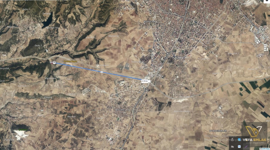YEŞİL KARAAĞAÇTA UŞAK VE BÖLMEYE 5 KM.UZAKLIKTA  YATIRIMLIK 6.701m2 SATILIK TARL