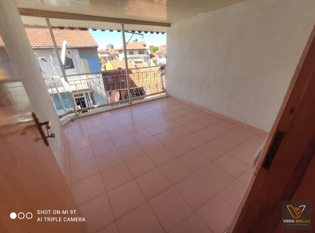 DİKİLİTAŞ MAH.SAYAR MARKET YAKININDA EŞYALI KİRALIK 3+1 DAİRE