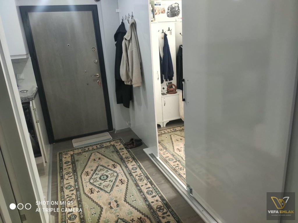 ZÜMRÜT VE  YEŞİL CAMİ  ARASINDA SATILIK 2+1 FULL EŞYALI DAİRE