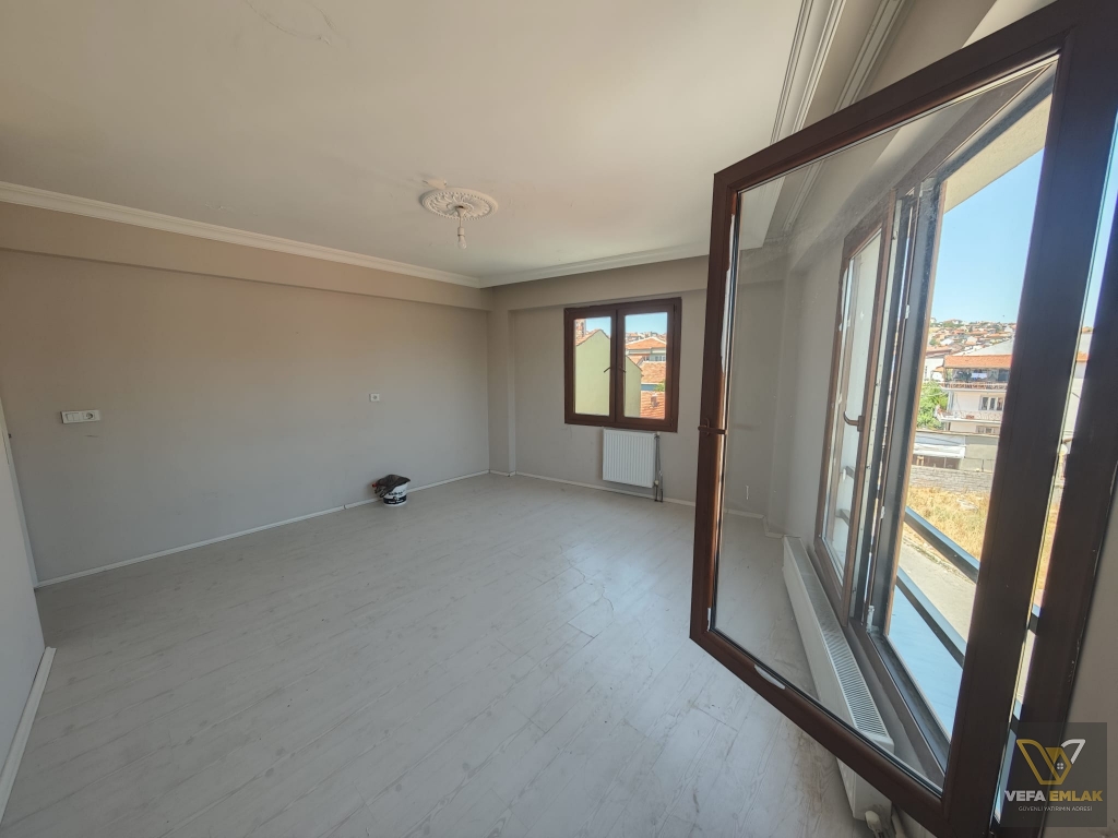 KARAAĞAÇ MAH.ZÜMRÜT CAMİ YAKINI 110 m2 SATILIK 2+1 DAİRE