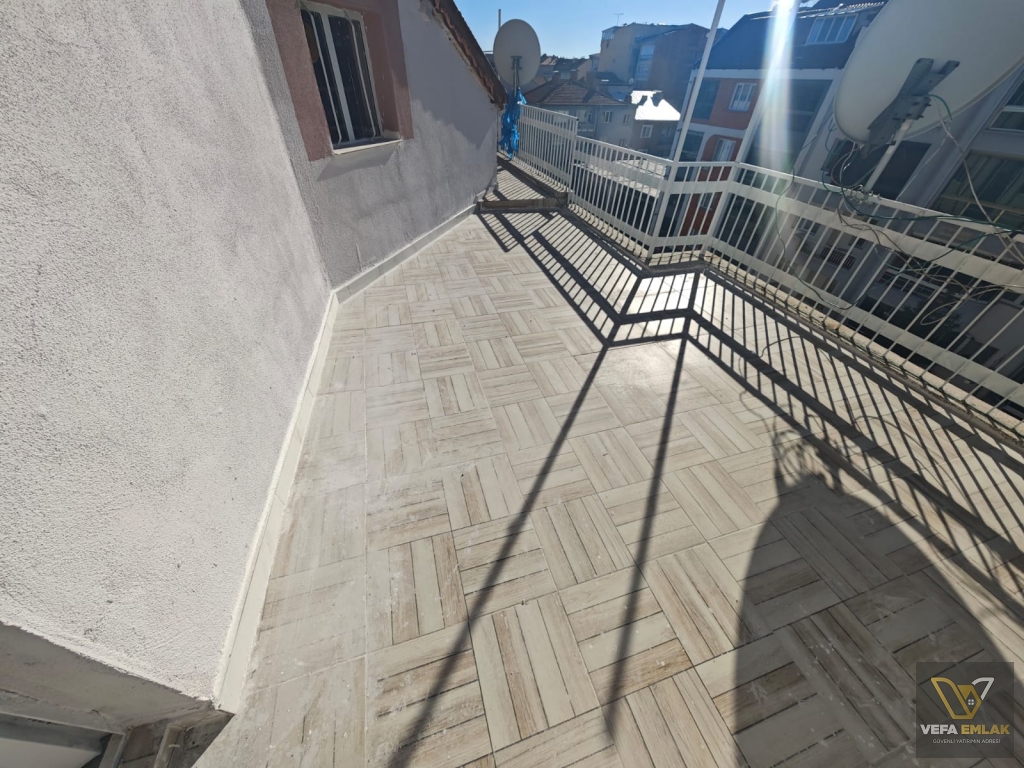 GEDİZYOLU ZÜMRÜT CAMİİ YAKINI SATILIK 2+1 DAİRE