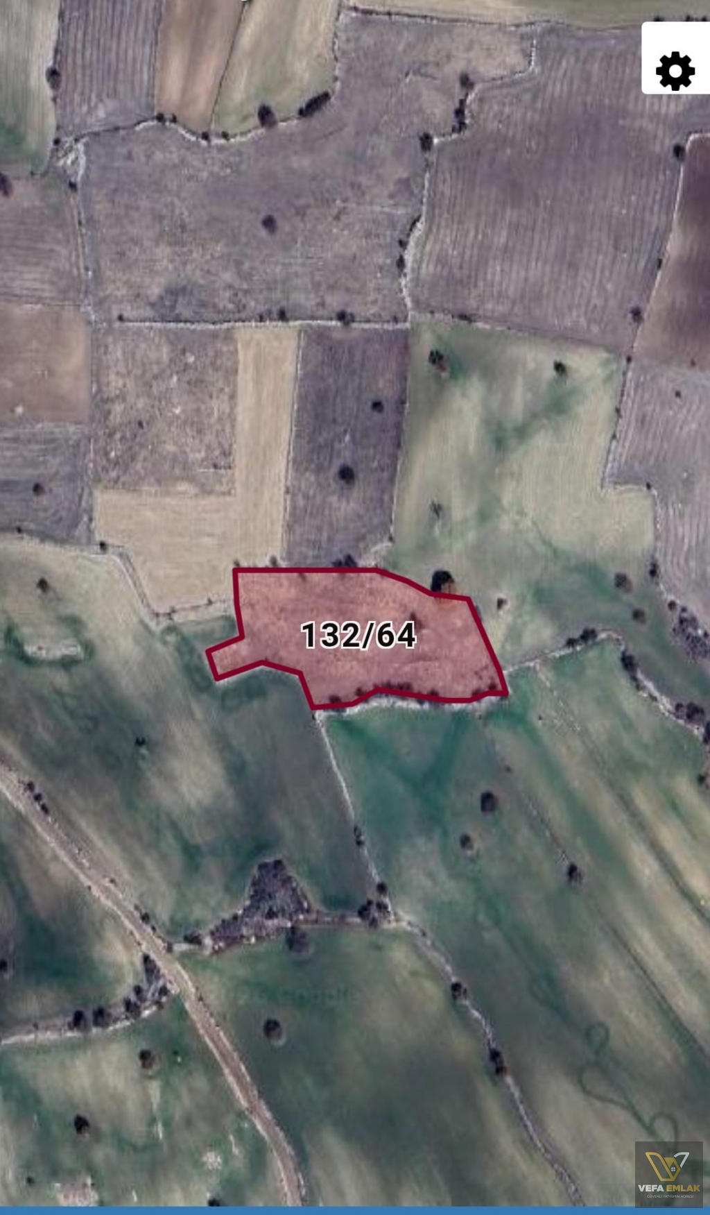 UŞAK MERKEZ YEŞİLDEREDE 7.646 m2 SATILIK TARLA