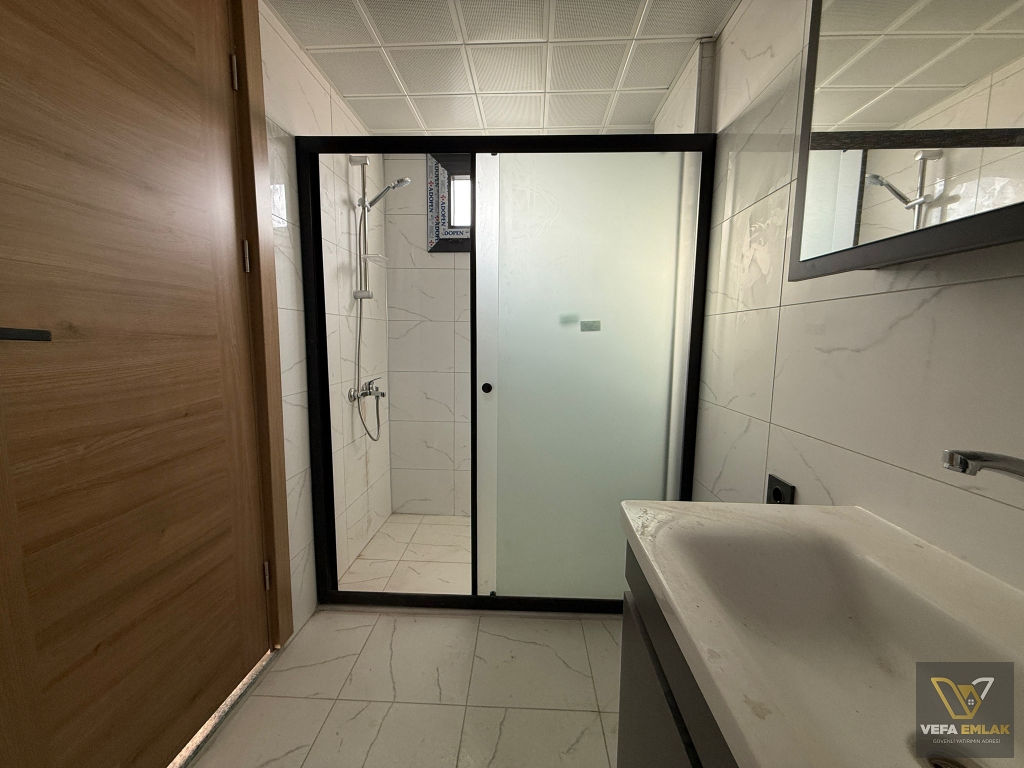 YENİ BELEDİYE KARŞISINDA KİRALIK SIFIR EŞYALI 2+0 APART