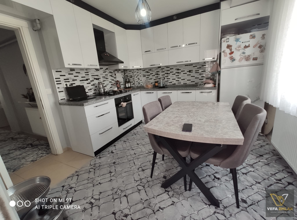 ŞEKER EVLERİ – SATILIK BAKIMLI 2+1 DAİRE