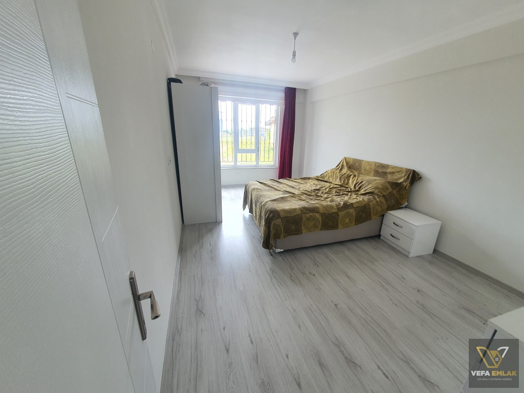 ATATÜRK MAHALLESİ BESİM ATALAY OKULU YAKINLARINDA 140 m2 3+1 SATILIK DAİRE