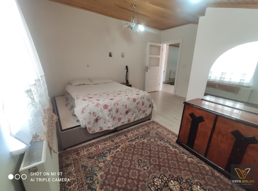DİKİLİTAŞ MAH.SAYAR MARKET YAKININDA EŞYALI KİRALIK 3+1 DAİRE