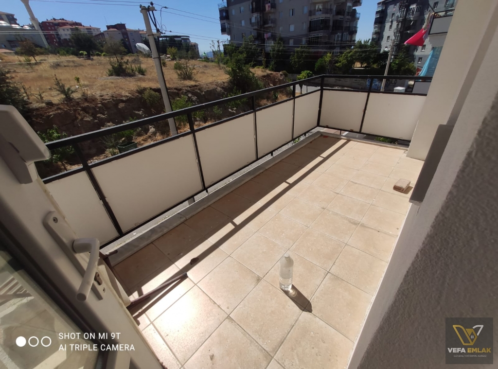 KEMALÖZ MAH.AYŞE ANA SAGLİK MSLK.LİSESİ YAKININDA SATILIK 3+1 DAİRE