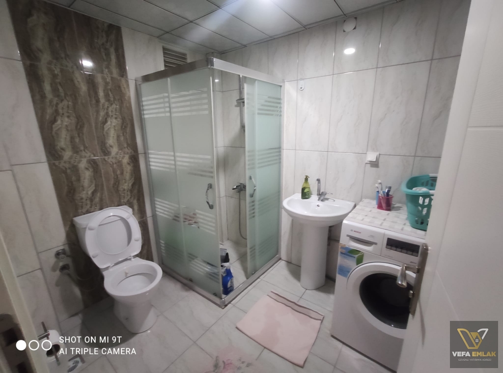 ATATÜRK MAHALLESİ ŞEKER EVLERİ ENSAR CAMİİ YAKININDA SATILIK 2+1 DAİRE