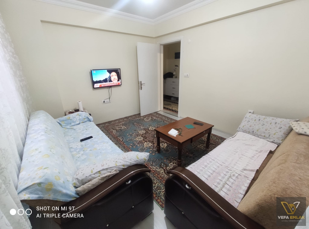 ATATÜRK MAHALLESİ ŞEKER EVLERİ ENSAR CAMİİ YAKININDA SATIL...