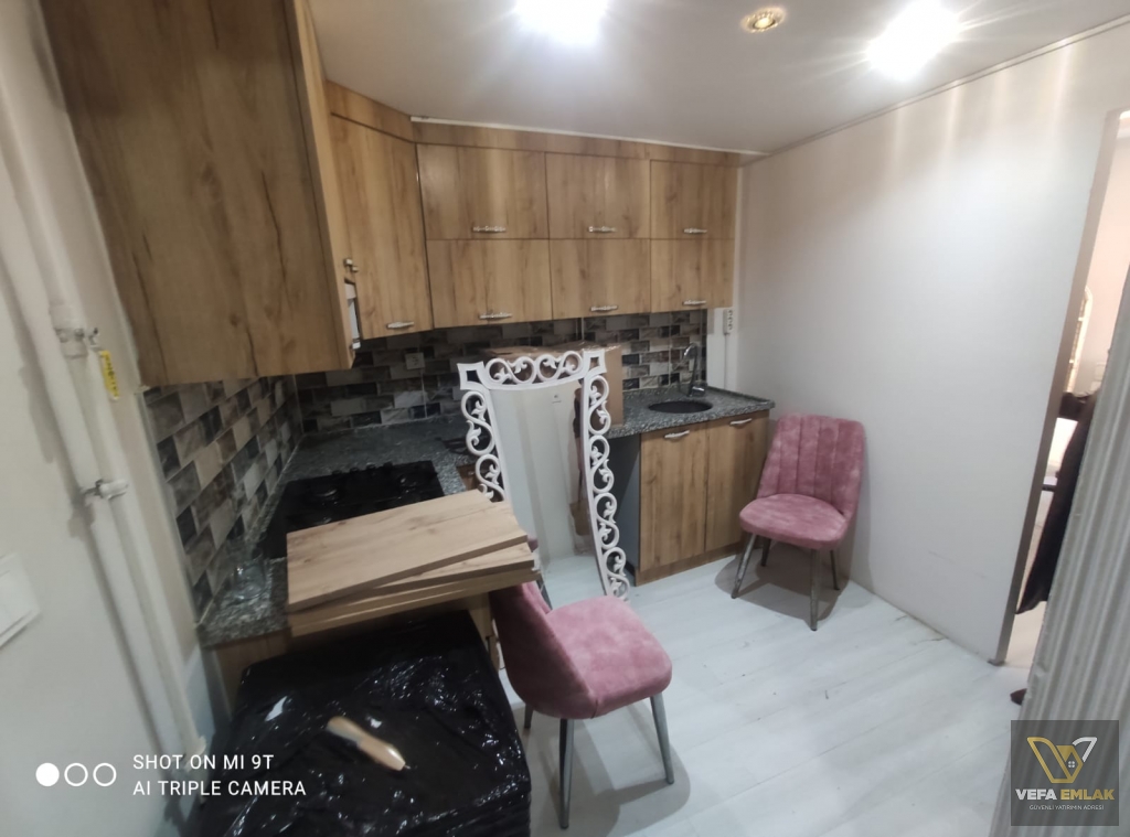 ???? KİRALIK OFİS – UŞAK MERKEZ / ZÜBEYDE HANIM CADDESİ