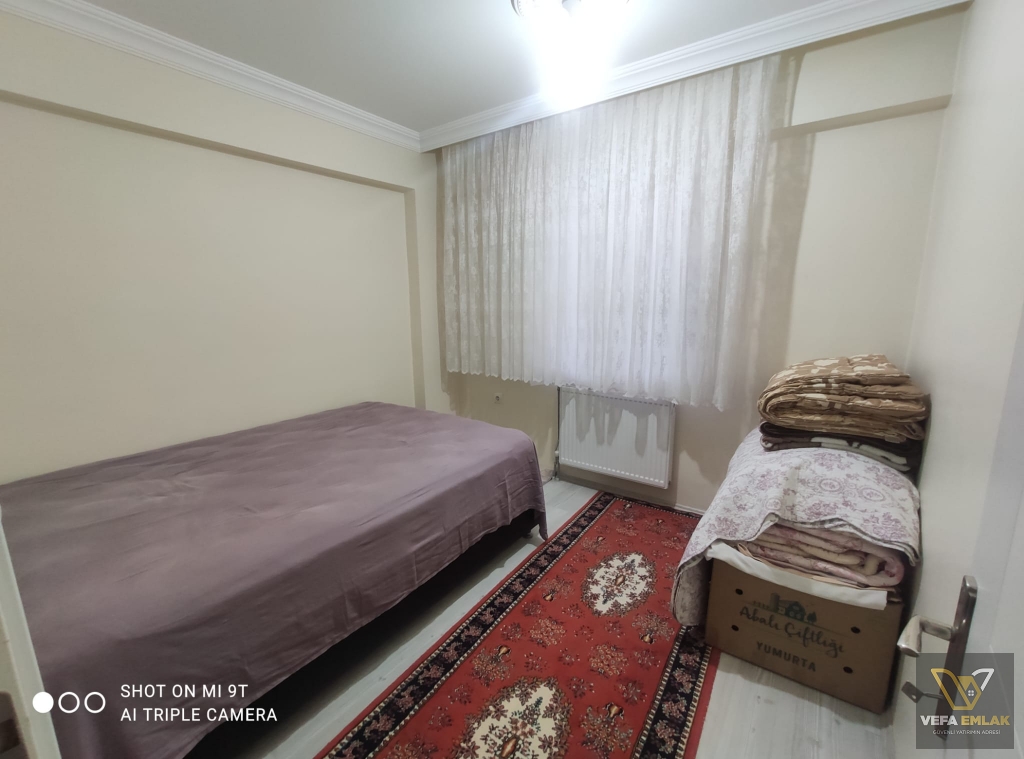 ATATÜRK MAHALLESİ ŞEKER EVLERİ ENSAR CAMİİ YAKININDA SATILIK 2+1 DAİRE