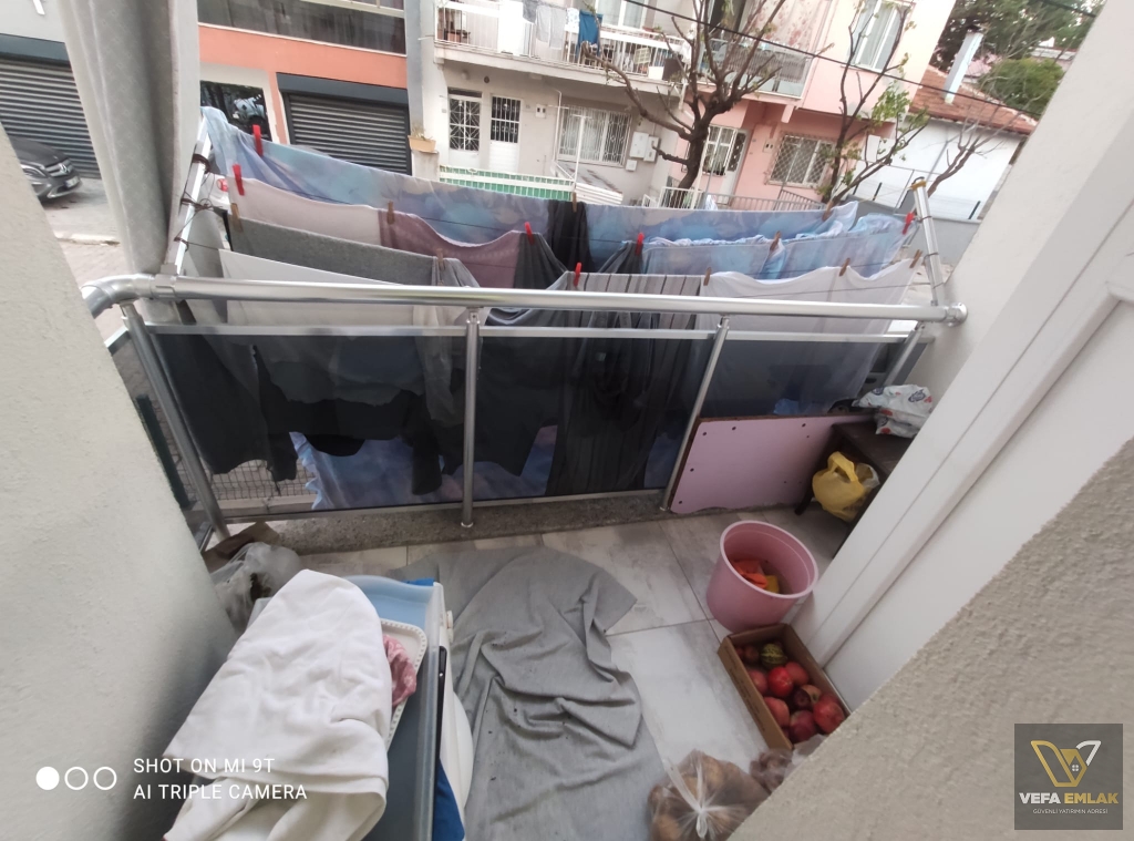 ATATÜRK MAHALLESİ ŞEKER EVLERİ ENSAR CAMİİ YAKININDA SATILIK 2+1 DAİRE