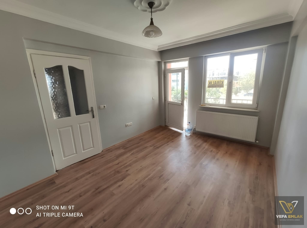 MAHMUT ÖZGÖBEK OKULU YAKININDA MUSTAKİL 3+1 144 m2 DAİRE