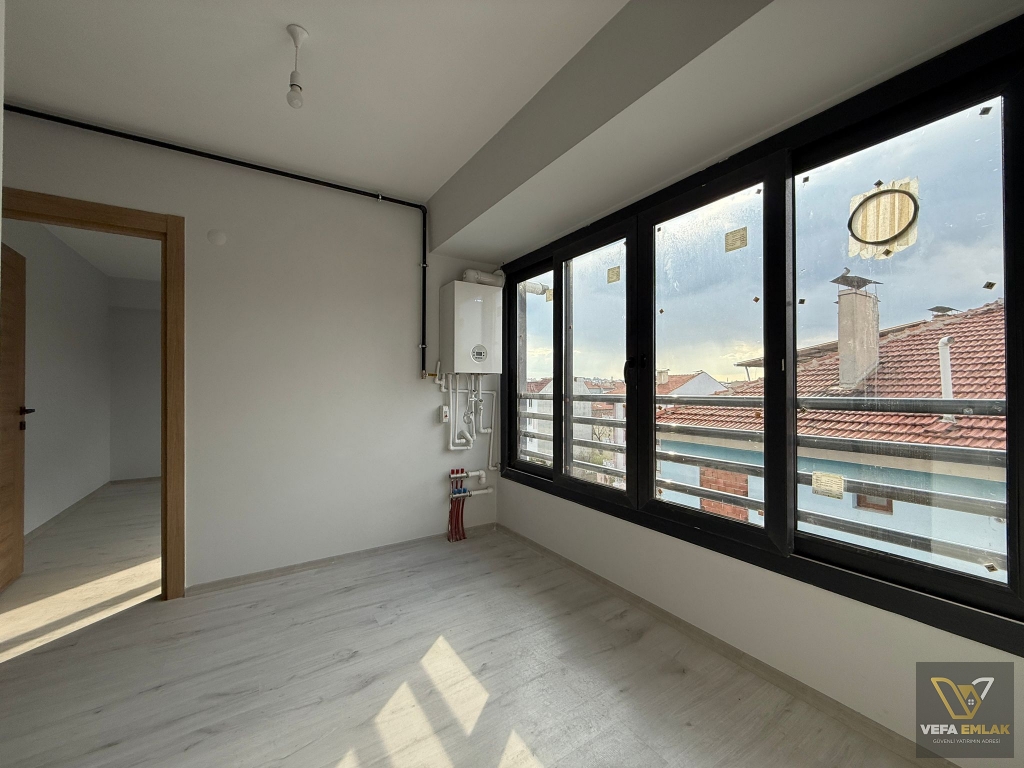 YENİ BELEDİYE KARŞISINDA KİRALIK SIFIR EŞYALI 2+0 APART